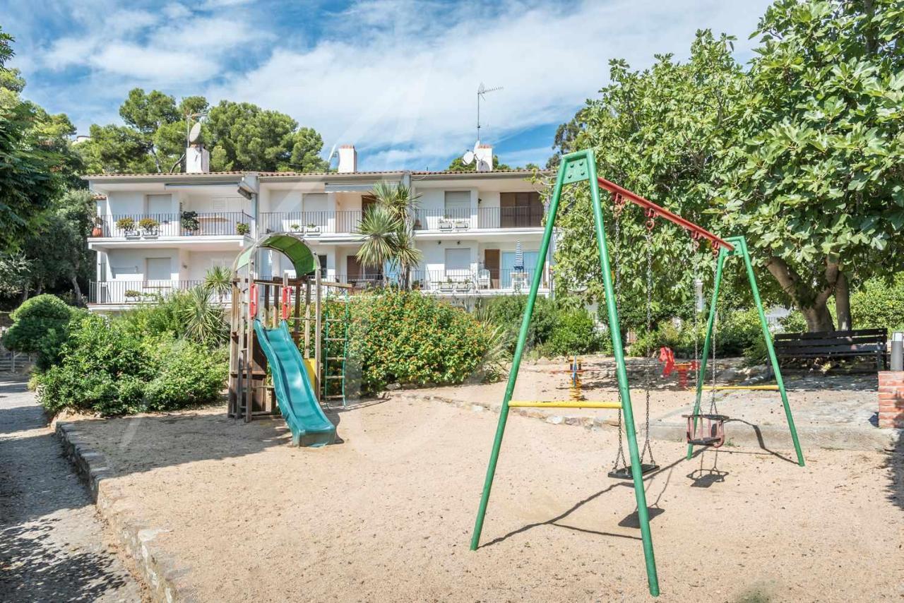 Estrella By Seamount Rentals カレリャ・デ・パラフルジェリ エクステリア 写真